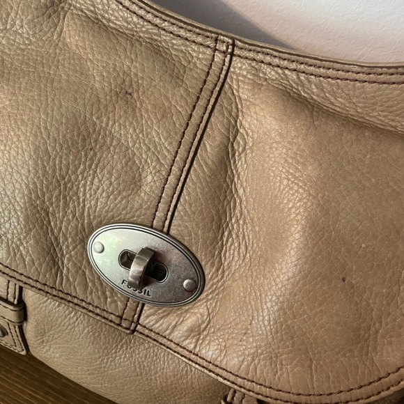 Fossil Maddox leather turn lock crossbody tan - Picture 3 of 8